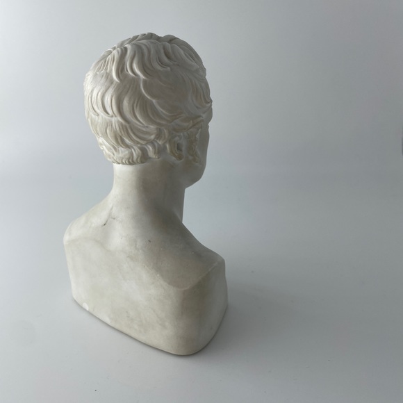 Small plaster bust- academia style - Picture 9 of 12
